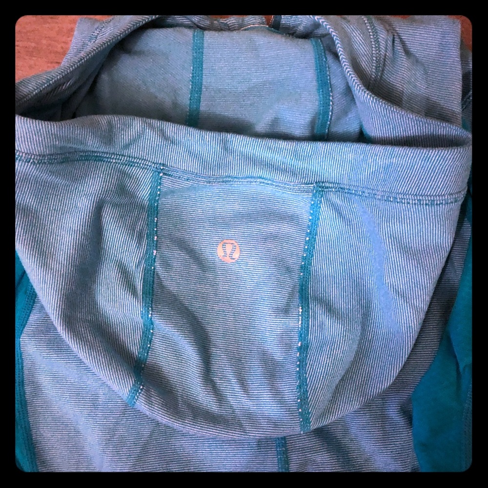 Lululemon jacket size 8